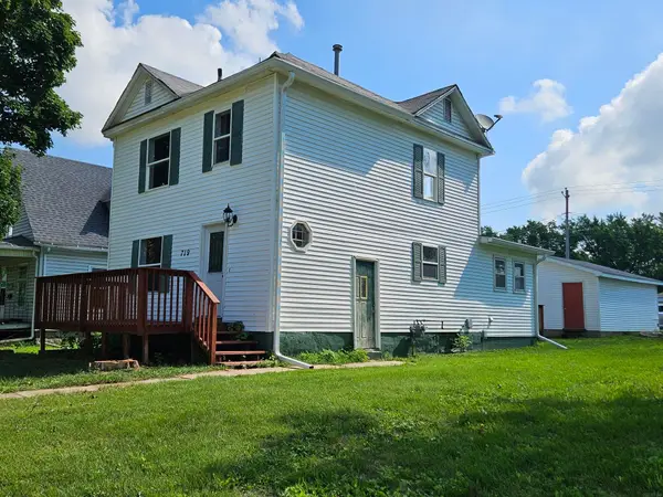 719 S Frederick Ave., Oelwein, IA 50662