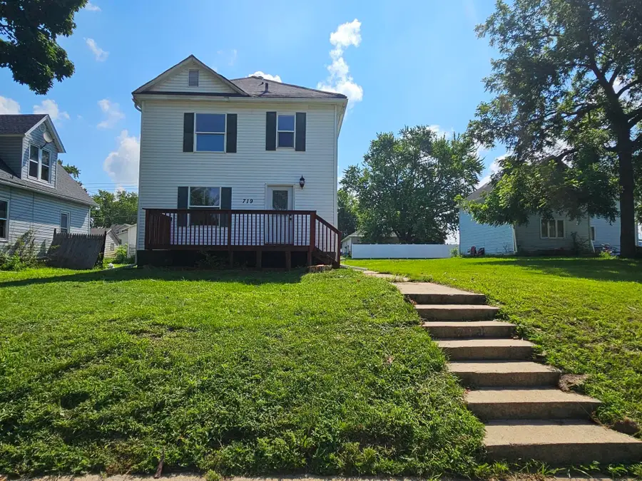 719 S Frederick Ave., Oelwein, IA 50662 - Image #2