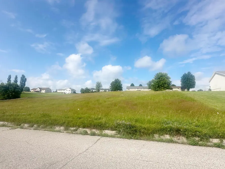 2416 Crown Road, Decorah, IA 52101 - Image #3