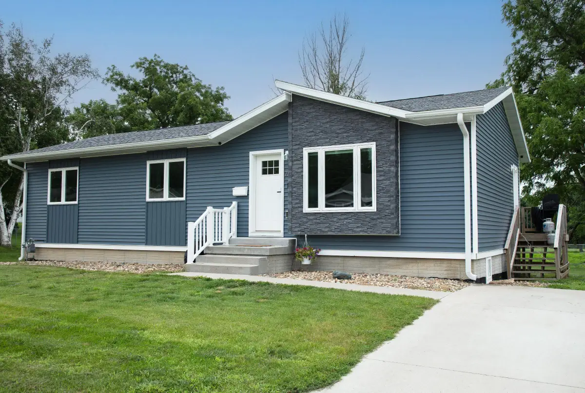 702 M Avenue, Grundy Center, IA 50638 - Image #1