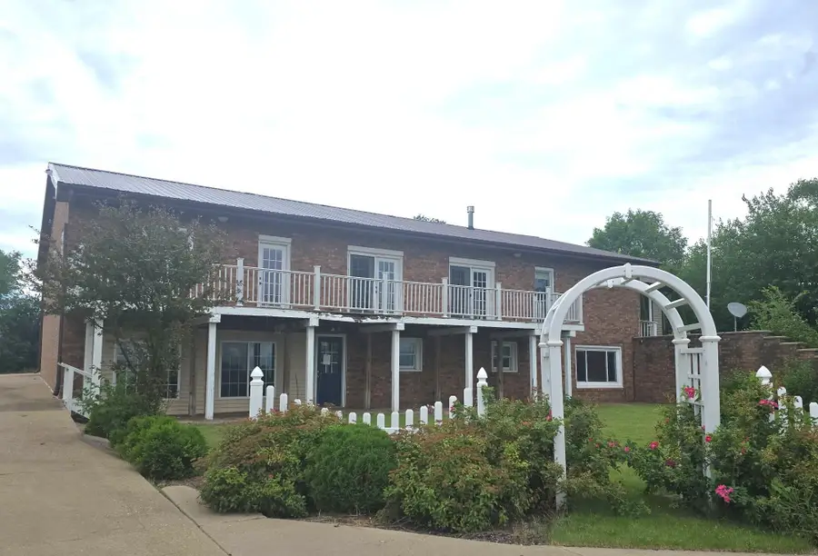 2389 61st Street, Vinton, IA 52349 - Image #2