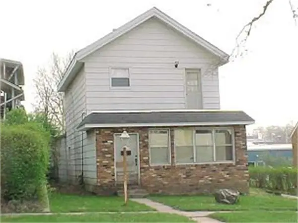 105 N High Street, Anamosa, IA 52205