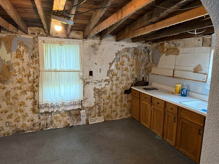 115 SW 10th Avenue, Oelwein, IA 50662 - Image #3