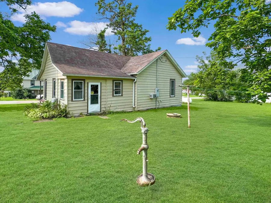 211 2nd Street, Clutier, IA 52217 - Image #2