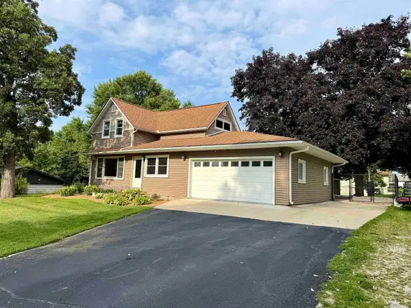 1500 Division Street, Decorah, IA 52101