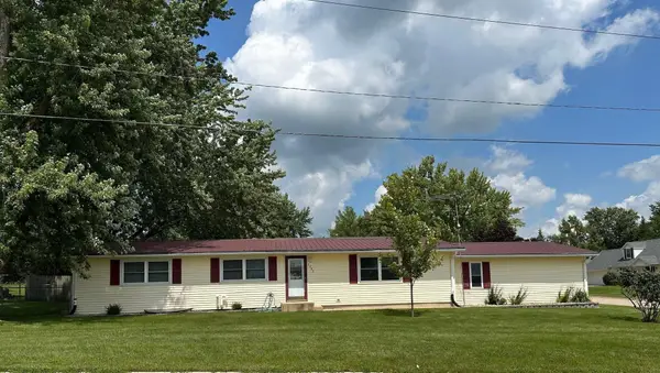 1203 1st Avenue, Charles City, IA 50616