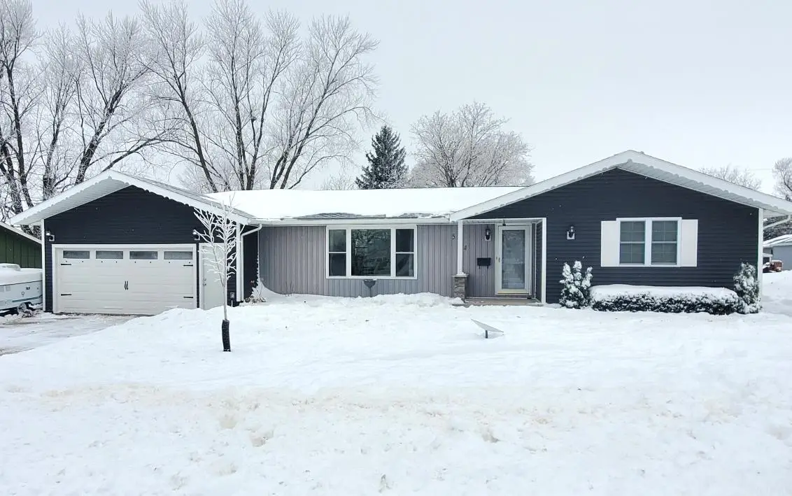 524 NE 8th Avenue, Oelwein, IA 50662 - Image #1