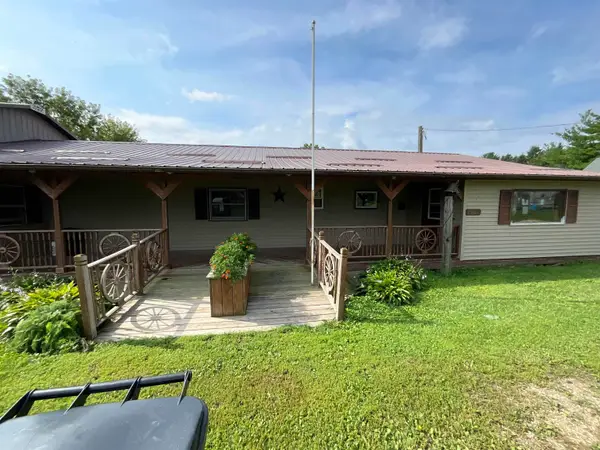 28882 Pine Streets, Eldorado, IA 52175