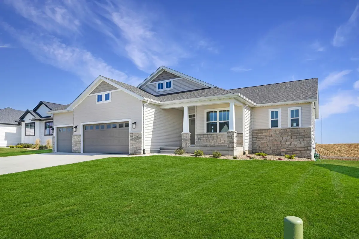 4615 Sonoma Drive, Cedar Falls, IA 50613 - Image #1