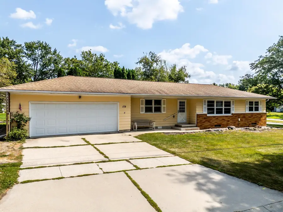 179 Letsch Road, Waterloo, IA 50701 - Image #2