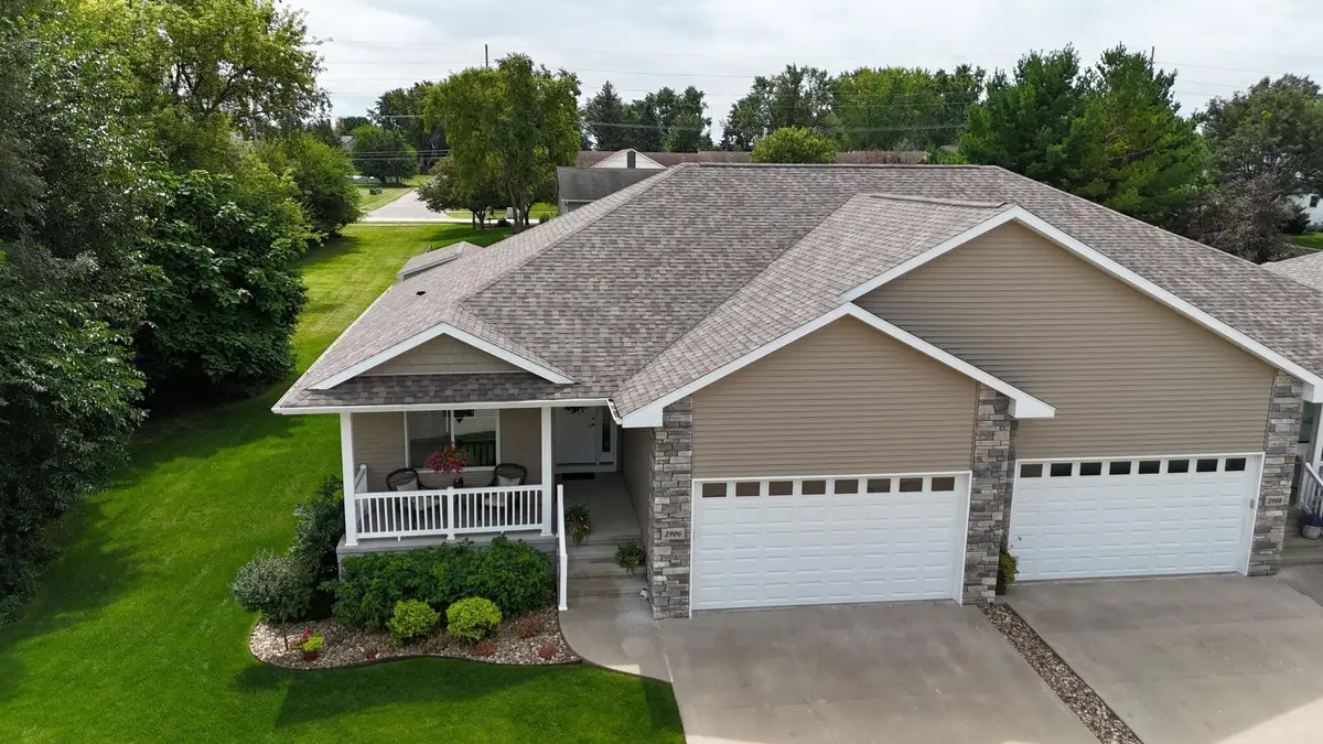 2906 W 3rd Street, Cedar Falls, IA 50613 - Image #1