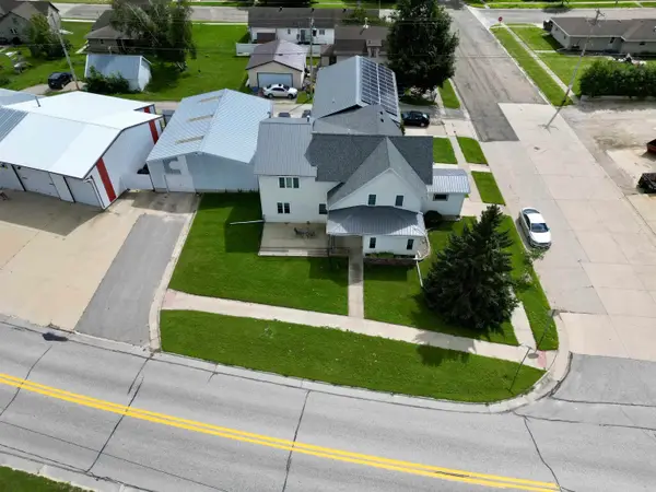 302 E Main Street, Calmar, IA 52132