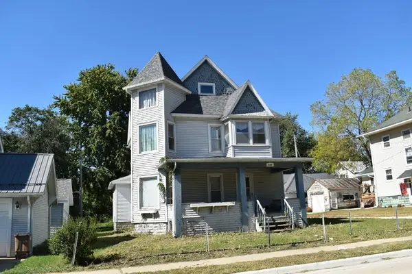 410 N. Frederick Ave., Oelwein, IA 50662