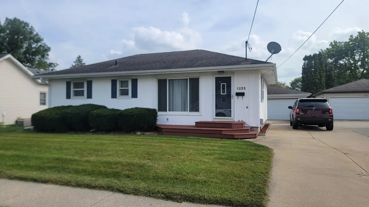 1225 Downing Street, Waterloo, IA 50701 - Image #1