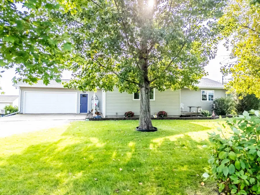 11621 Kimball Avenue, Waterloo, IA 50701 - Image #2