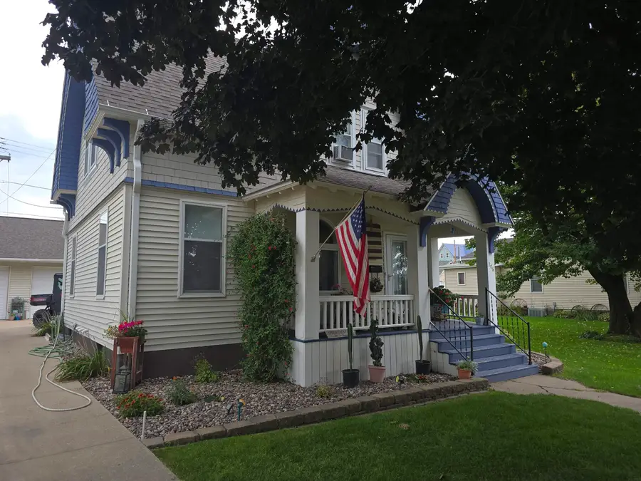 206 W Maple Street, West Union, IA 52175 - Image #2