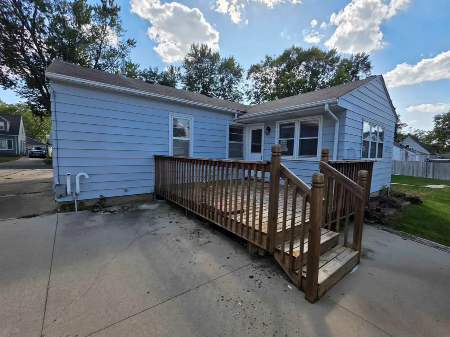 1147 Bourland Avenue, Waterloo, IA 50702 - Image #2