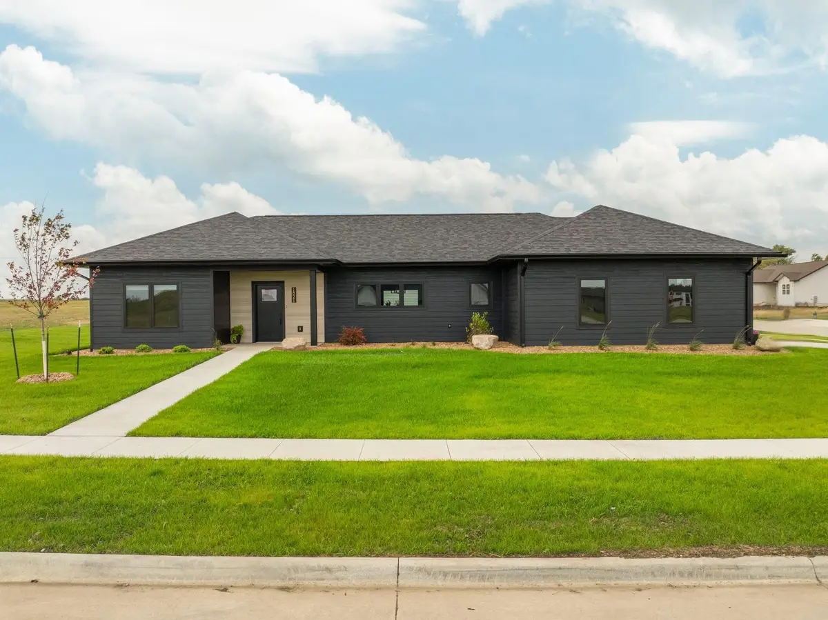 1821 Laramie Street, Cedar Falls, IA 50613 - Image #1