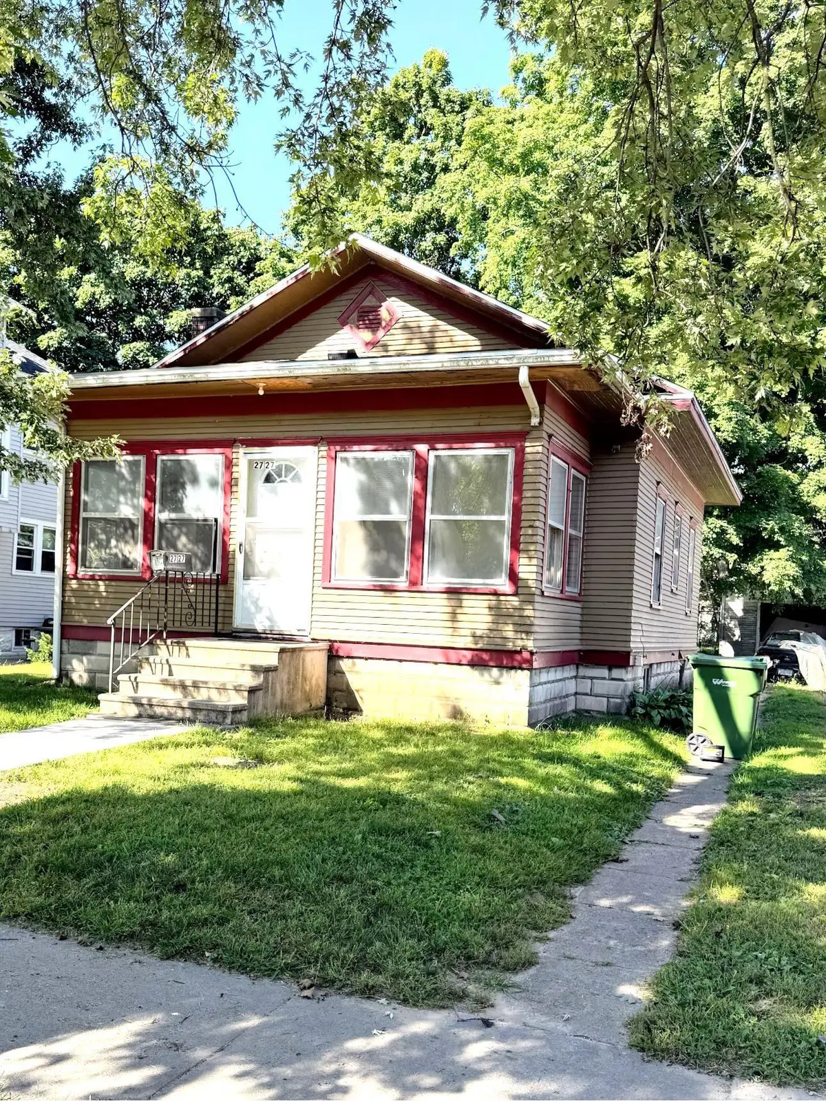 2727 E 4th Street, Waterloo, IA 50703 - Image #1