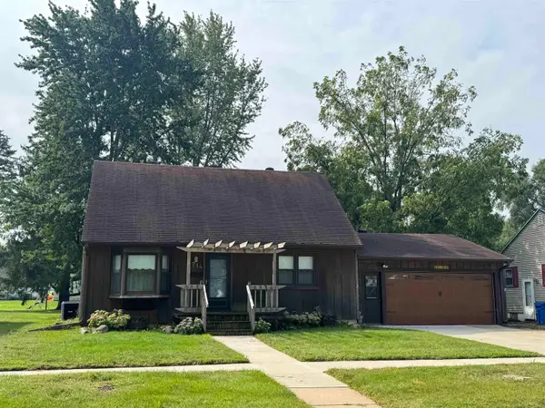 714 9th Ave, Charles City, IA 50616