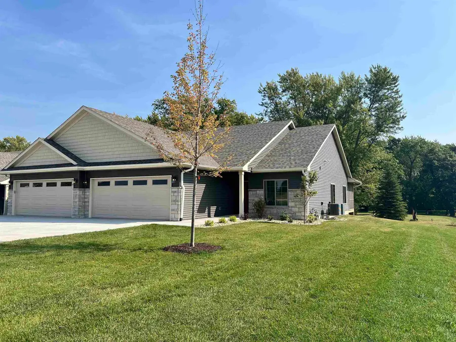 1789-1 Golf Course Boulevard, Independence, IA 50644 - #2