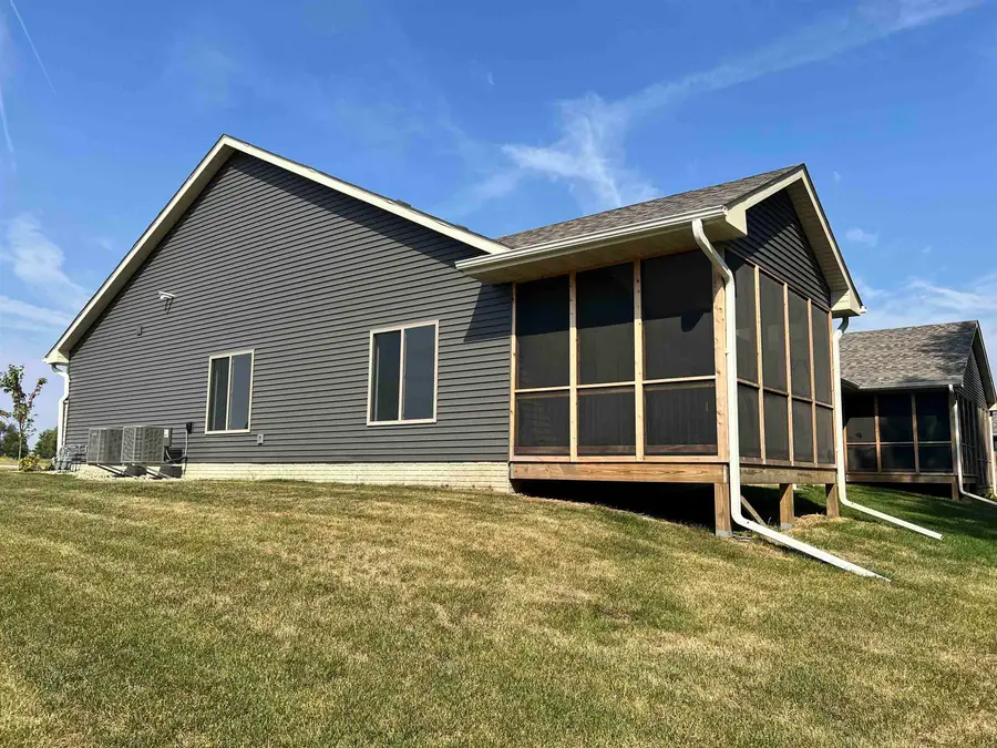 1789-1 Golf Course Boulevard, Independence, IA 50644 - #3