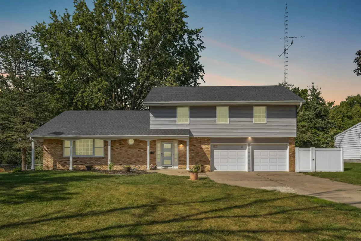 1132 W Ridgeway Avenue, Waterloo, IA 50701 - Image #1