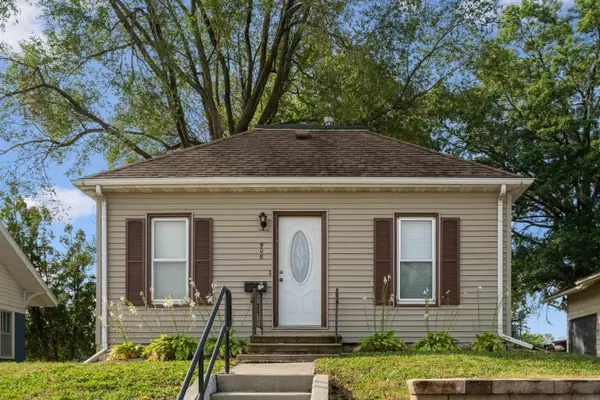 908 W 1st Street, Cedar Falls, IA 50613