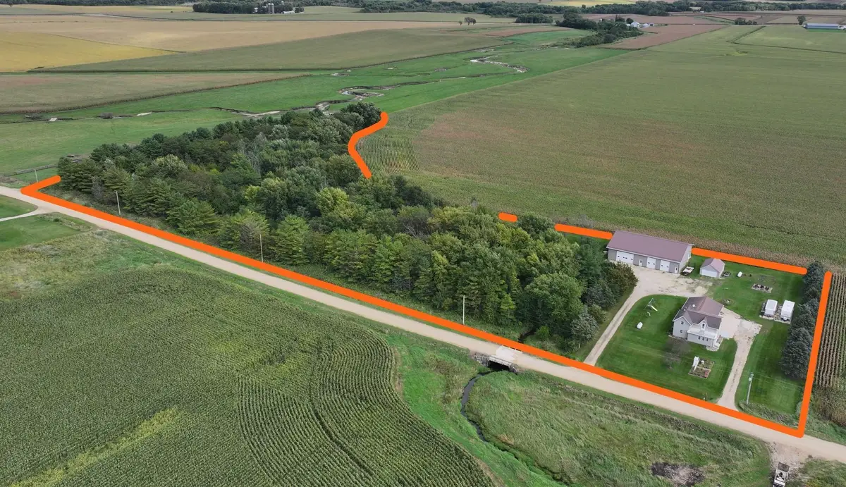 1744 Quinlan Avenue, Lawler, IA 52154 - Image #1