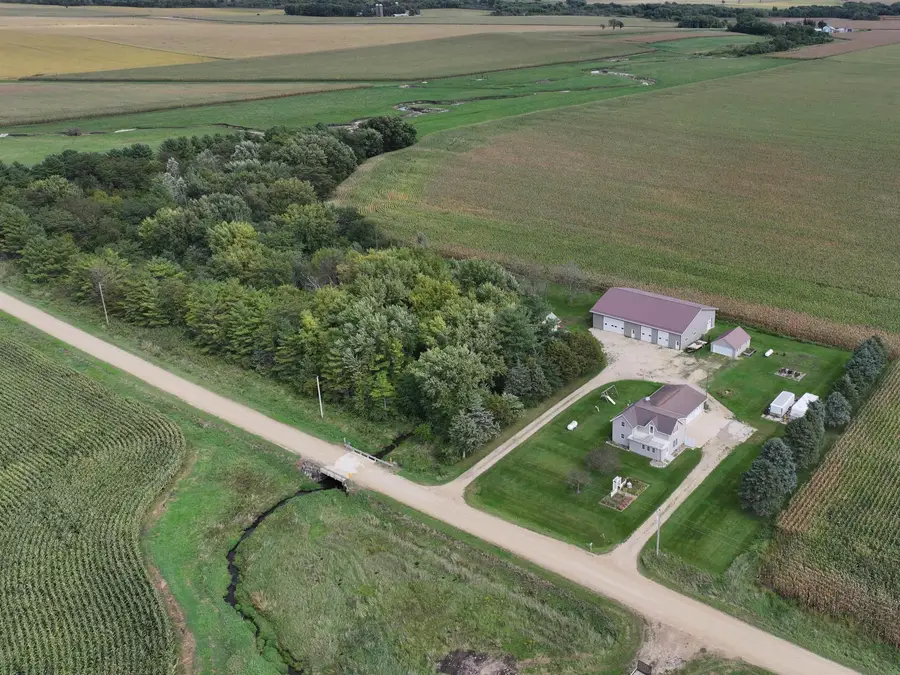 1744 Quinlan Avenue, Lawler, IA 52154 - Image #2