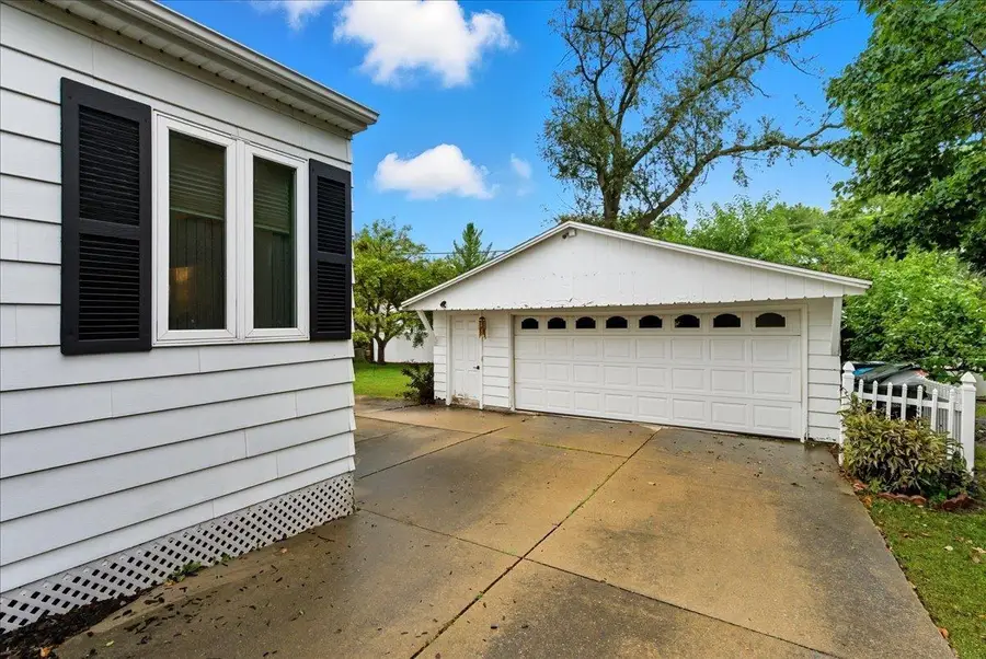 3024 W 4th Street, Waterloo, IA 50701 - Image #2