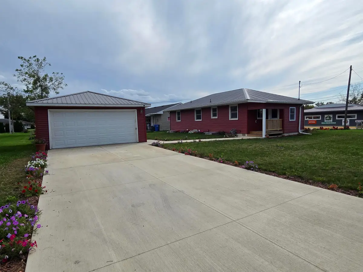 303 SW 3rd St. #Farley, Cresco, IA 52136 - Image #1
