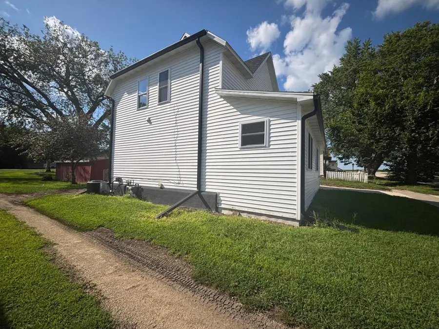 514 NW 5th Avenue, Oelwein, IA 50662 - Image #2