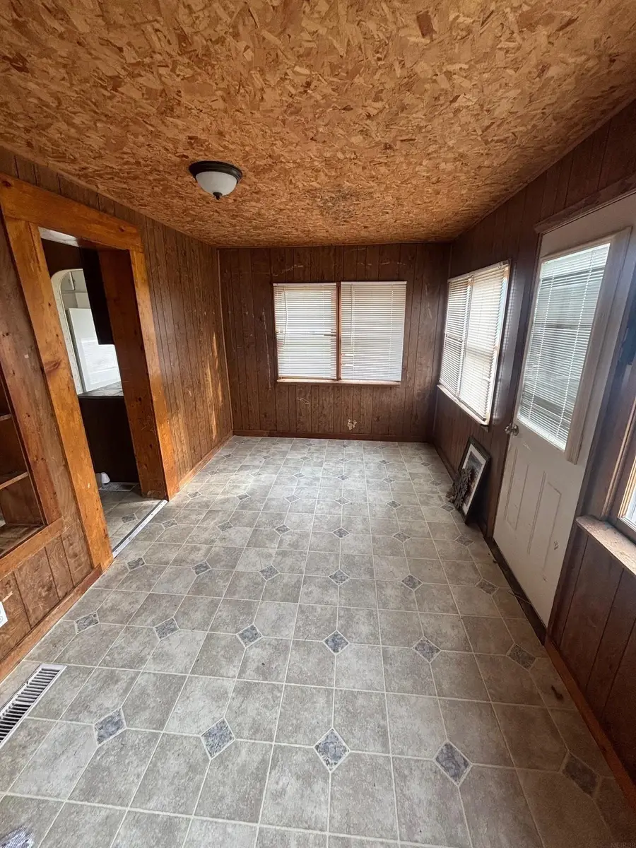 900 NE 2nd Avenue, Independence, IA 50644 - Image #3