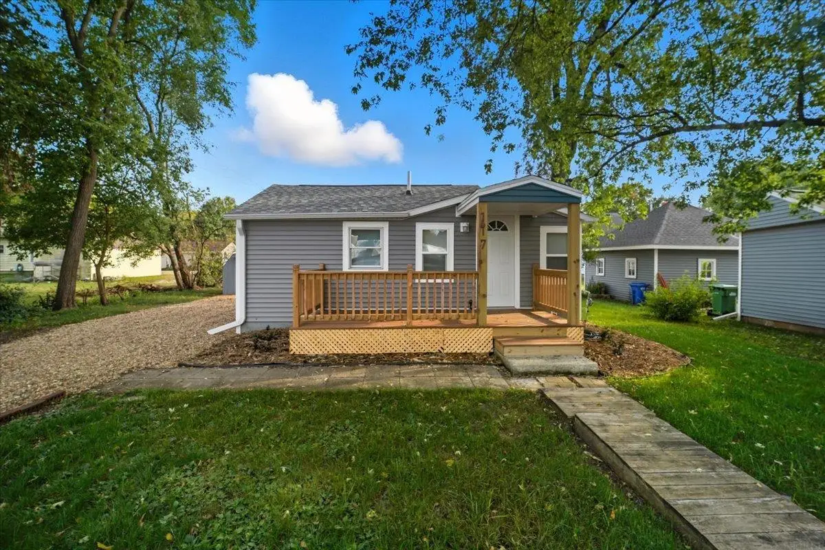 117 NW 6th Avenue, Waverly, IA 50677 - #1