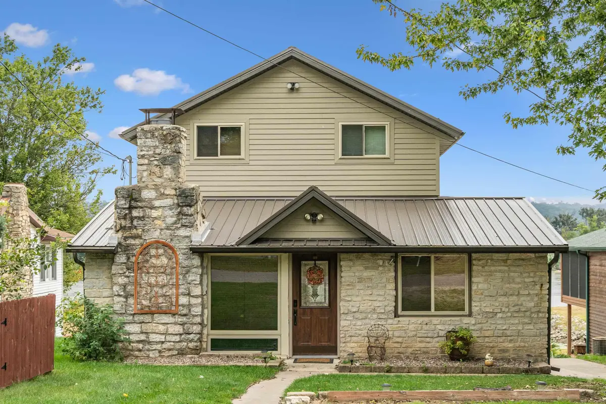 507 N 1 Street, Harpers Ferry, IA 52146 - Image #1