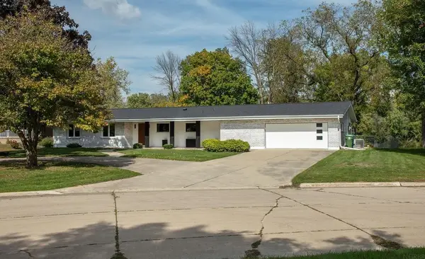 124 Cedar Circle, Charles City, IA 50616
