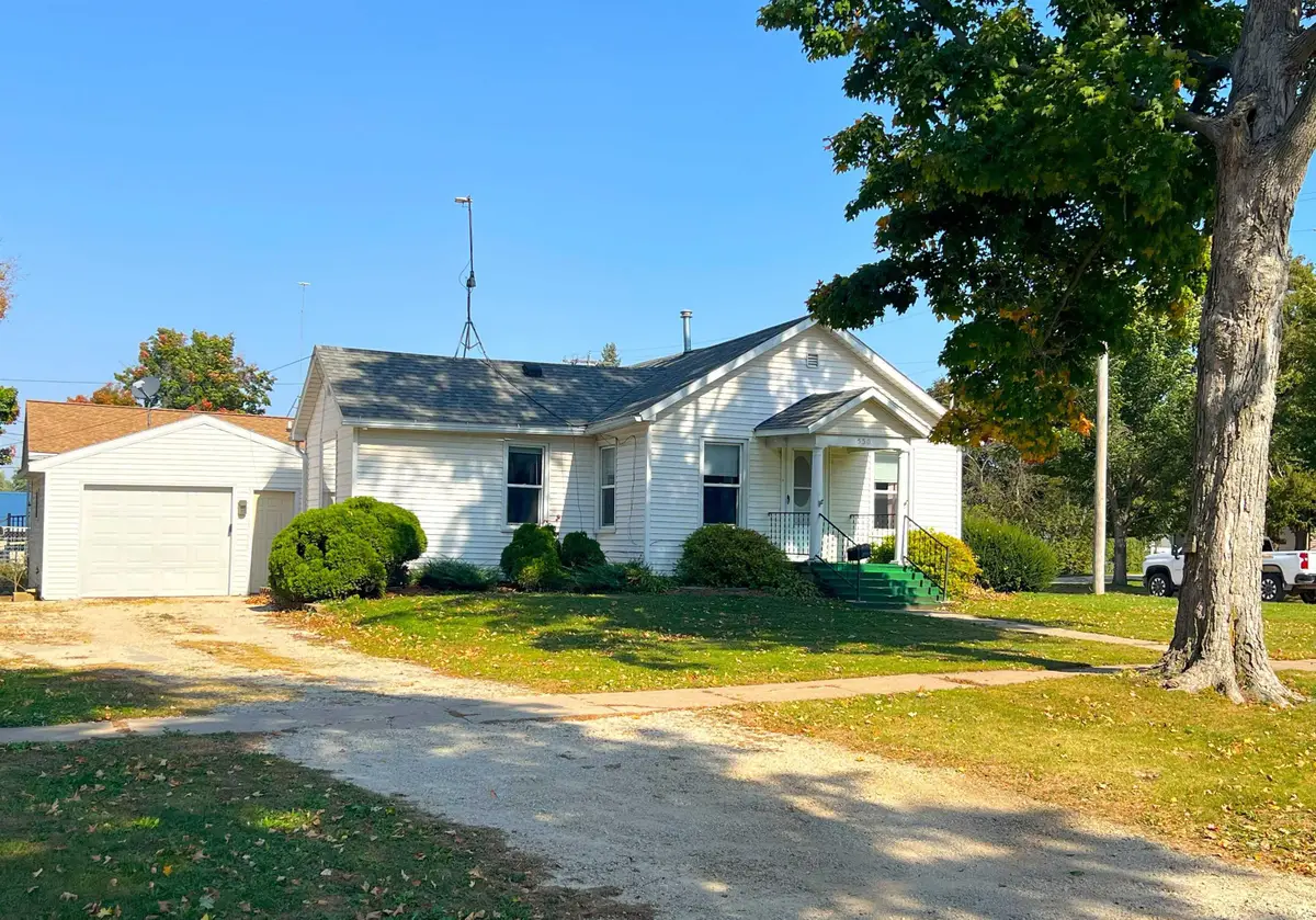 530 E 4th Avenue, Cresco, IA 52136 - Image #1