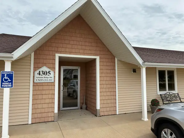 4305 Autumn Ridge Rd Road #216, Cedar Falls, IA 50613