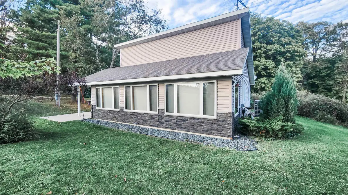 30015 190th Street, Garnavillo, IA 52049 - Image #1