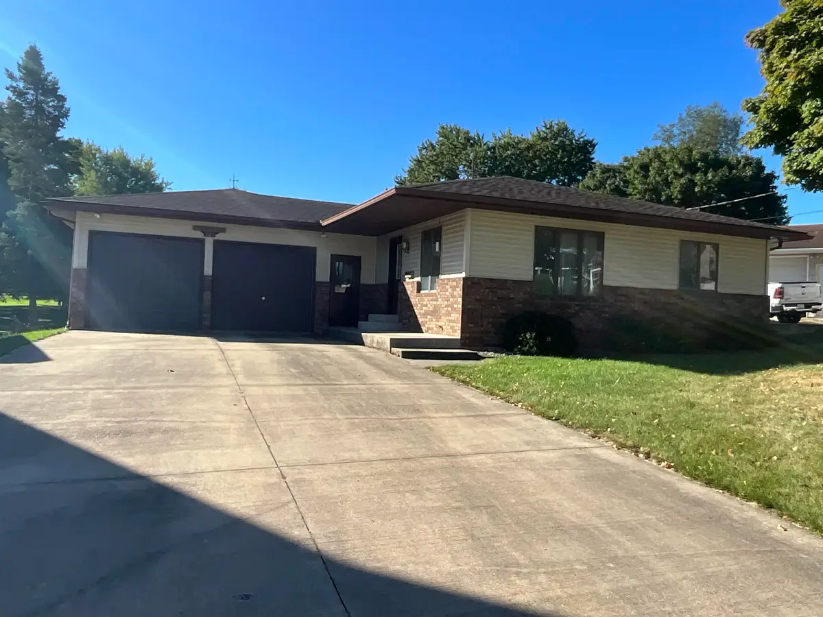 326 E Elm Street, West Union, IA 52175 - Image #1