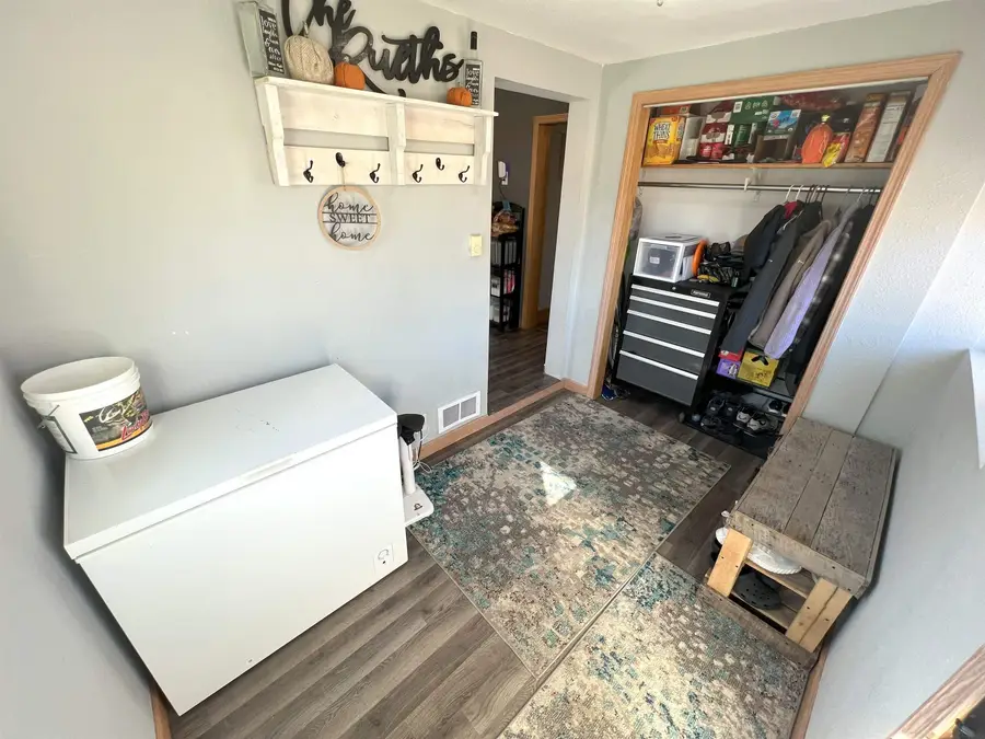 421 Sherman St, Sheffield, IA 50475 - Image #2