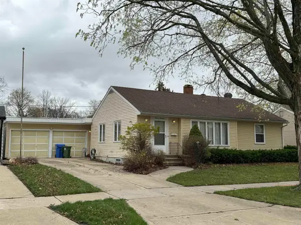 714 6th Ave., Charles City, IA 50616