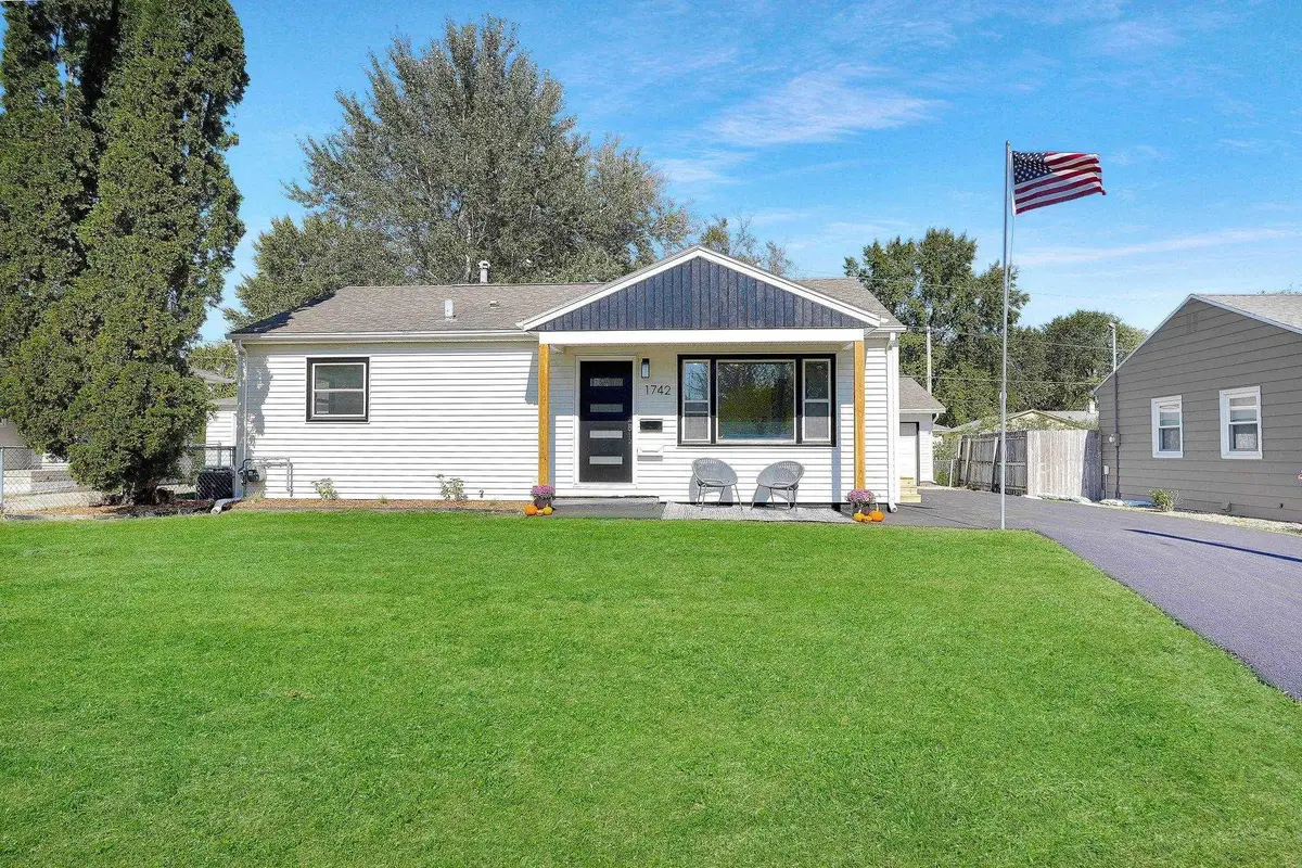 1742 Sager Avenue, Waterloo, IA 50701 - Image #1