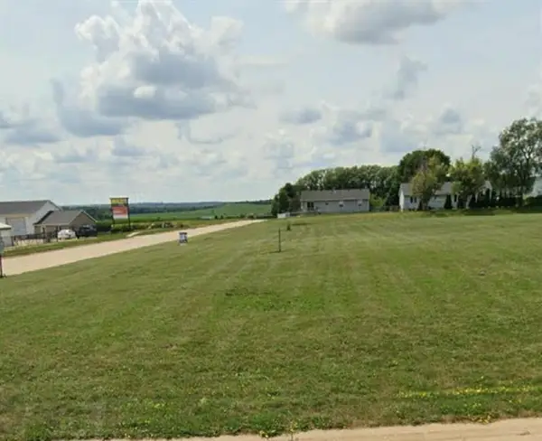 829 S Main Street, Center Point, IA 52213