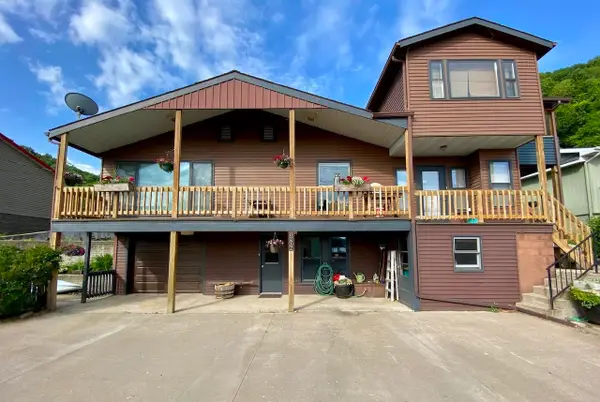 1906 Blue Heron Lane, Lansing, IA 52151