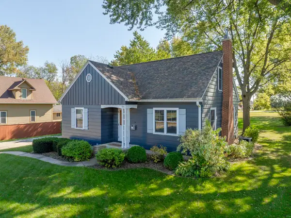 709 W 1st Street, Sumner, IA 50674