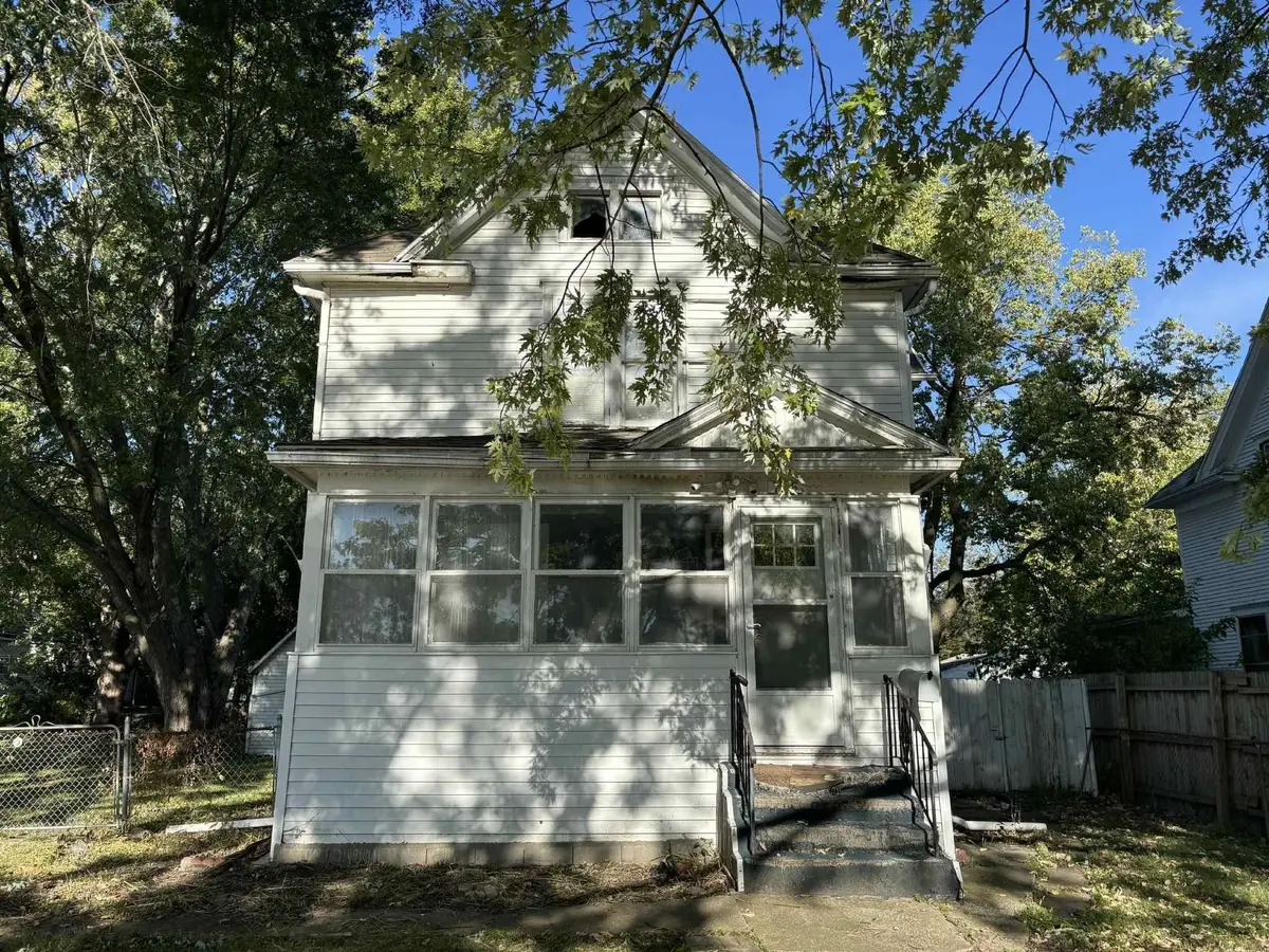 726 W 2nd Street, Waterloo, IA 50702 - Image #1