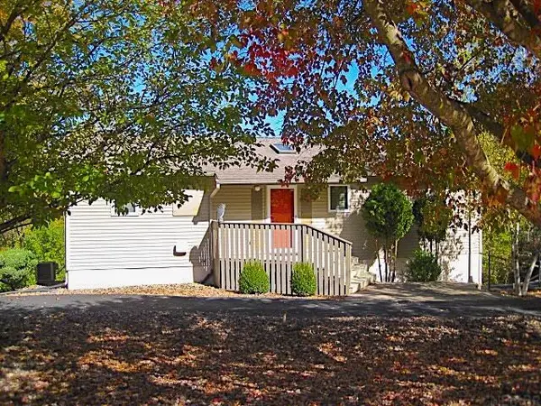 222 Granger Lane, Marquette, IA 52158