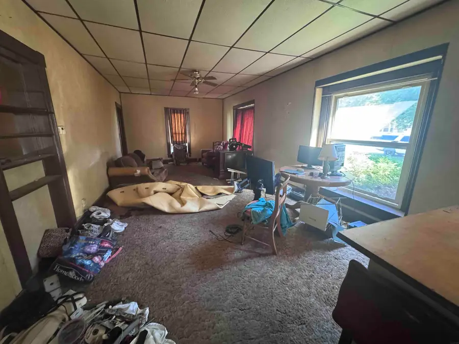 106 Madison St S, Hazleton, IA 50641 - Image #2